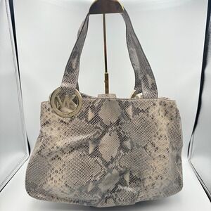 Michael Kors Gray Snakeskin Shoulder Bag Gold MK Logo Accent Y2K Boho Hobo 2010s